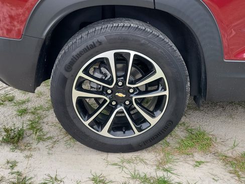 Used 2024 Chevrolet TrailBlazer LT w/ Driver Confidence Package FWD image 5
