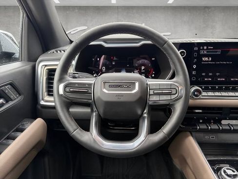 Used 2025 GMC Canyon Denali AWD/4WD image 27
