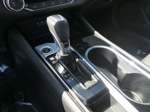 Used 2024 Nissan Altima 2.5 SV FWD image 20