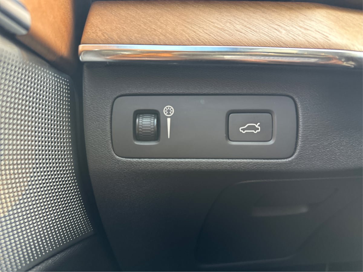 Used 2018 Volvo XC90 T6 Inscription w/ Convenience Package AWD/4WD image 18