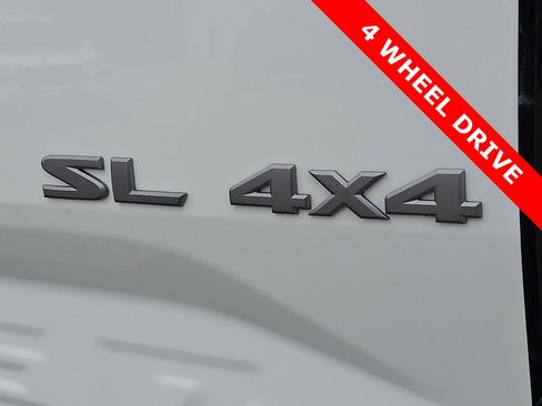 Used 2024 Nissan Frontier SL w/ Technology Package image 8