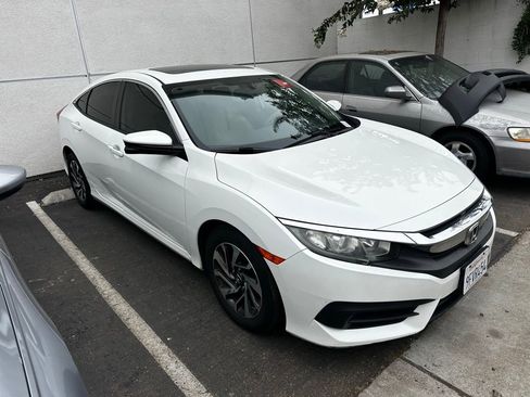 Used 2016 Honda Civic EX image 8