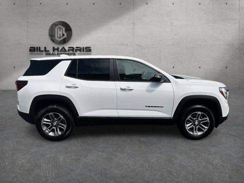 Used 2025 GMC Terrain Elevation AWD/4WD image 5