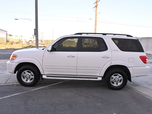 Used 2002 Toyota Sequoia Limited AWD/4WD image 4