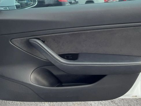 Used 2018 Tesla Model 3 Long Range RWD image 28