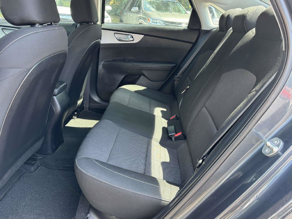 Used 2024 Kia Forte LXS w/ LXS Technology Package FWD image 18