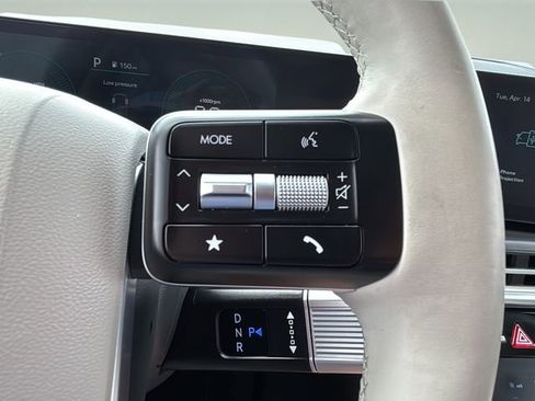 Used 2025 Hyundai Santa Fe SEL image 21