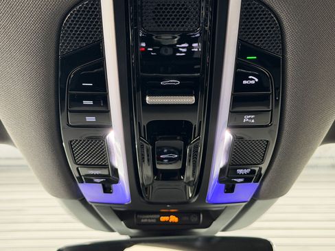 Certified 2023 Porsche Cayenne AWD/4WD image 21