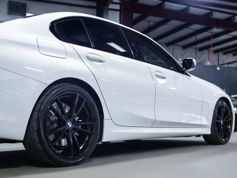 Used 2020 BMW 330i Sedan w/ M Sport Package image 12