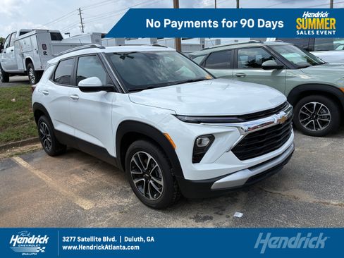 Used 2025 Chevrolet TrailBlazer LT FWD image 1