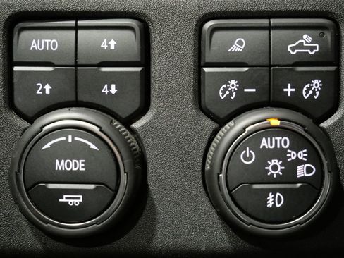 Used 2024 Chevrolet Silverado 3500 LT w/ Convenience Package AWD/4WD image 18