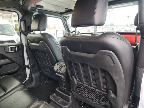 Used 2020 Jeep Wrangler Unlimited Rubicon w/ Dual Top Group image 31