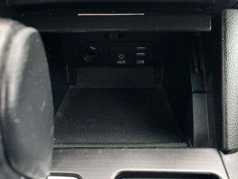 Used 2017 Subaru Outback 2.5i Premium image 22