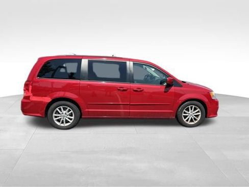 Used 2015 Dodge Grand Caravan SXT w/ Rear Park Assist Package FWD image 8