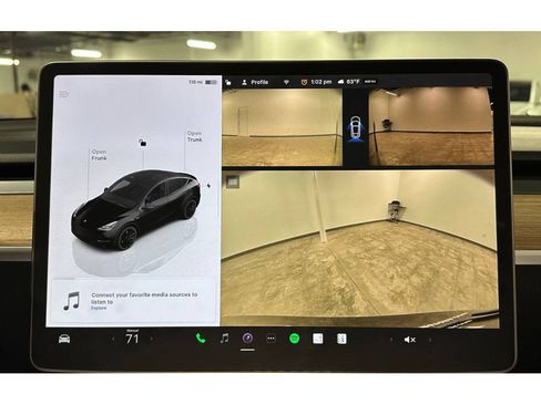 Used 2024 Tesla Model Y Performance image 32