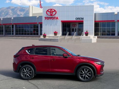 Used 2018 MAZDA CX-5 Touring w/ Preferred Equipment Package AWD/4WD image 3