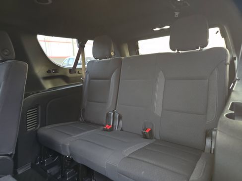 Used 2022 Chevrolet Suburban LS image 15
