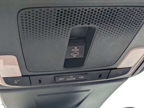 Used 2023 Honda HR-V LX image 28