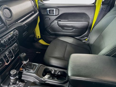 Used 2023 Jeep Wrangler Unlimited Sport image 23