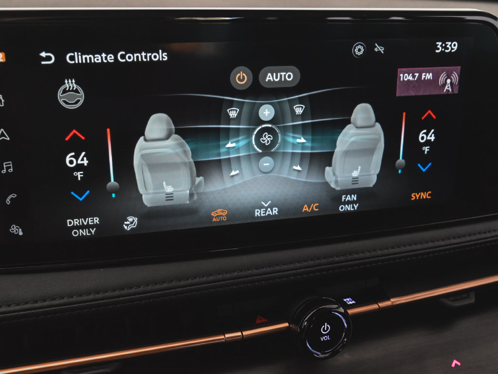 Used 2024 Nissan Ariya AWD image 17