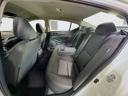 Used 2025 Nissan Altima 2.5 SV FWD image 26