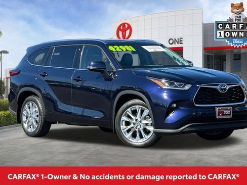 Used 2022 Toyota Highlander Limited AWD/4WD image 2