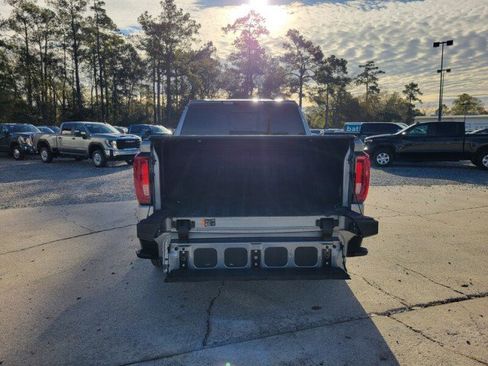 Used 2024 GMC Sierra 1500 Denali AWD/4WD image 8