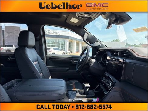 Used 2024 GMC Sierra 1500 AT4 w/ Technology Package image 2