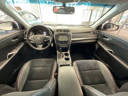 Used 2016 Toyota Camry XSE image 6