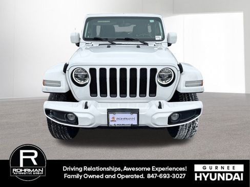 Used 2022 Jeep Wrangler Unlimited Sahara image 3