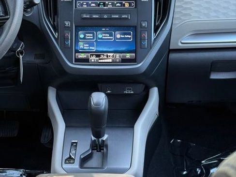Used 2025 Subaru Forester AWD/4WD image 19