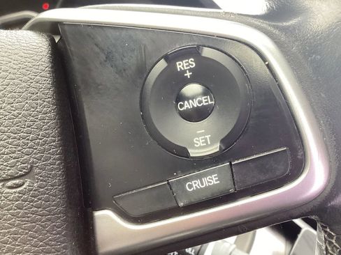 Used 2018 Honda Civic EX-L image 29