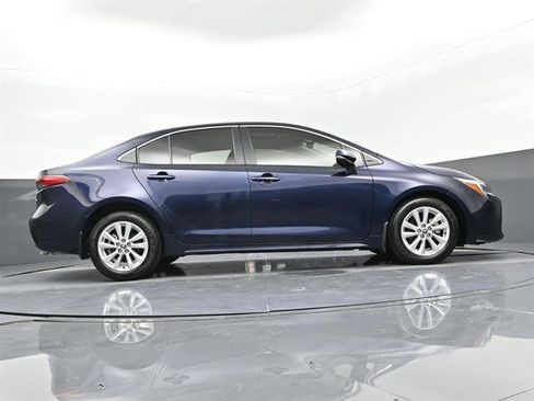 Certified 2024 Toyota Corolla XLE image 36