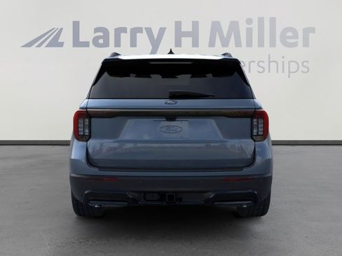 New 2026 Ford Explorer ST-Line image 5