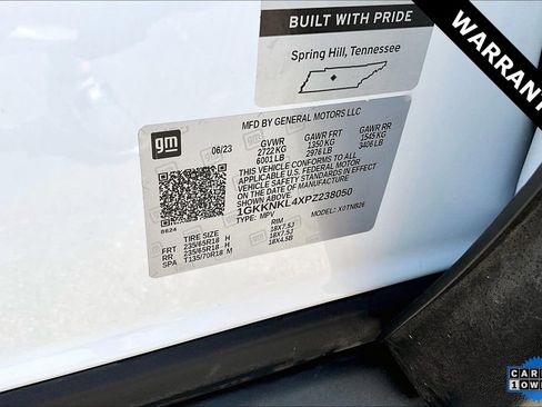 Used 2023 GMC Acadia SLE image 18