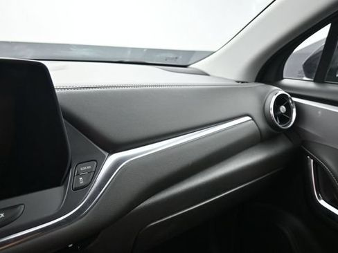 Used 2025 Chevrolet Blazer LT FWD image 21