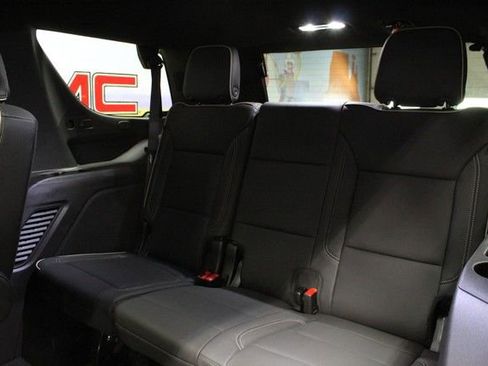 New 2026 GMC Yukon Elevation w/ Elevation Premium Package AWD/4WD image 18