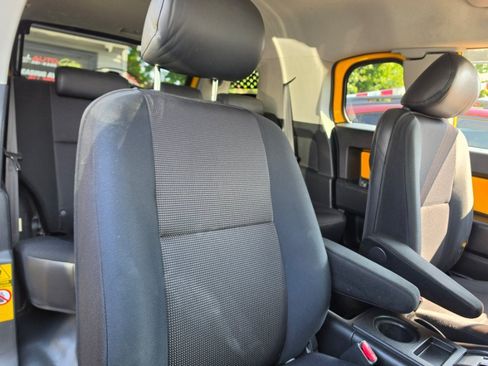 Used 2007 Toyota FJ Cruiser 4WD image 37