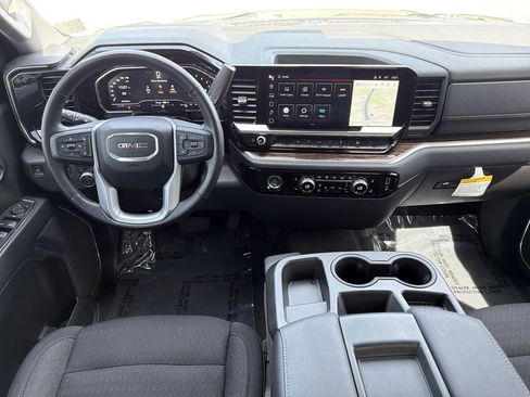 Used 2022 GMC Sierra 1500 Elevation AWD/4WD image 2