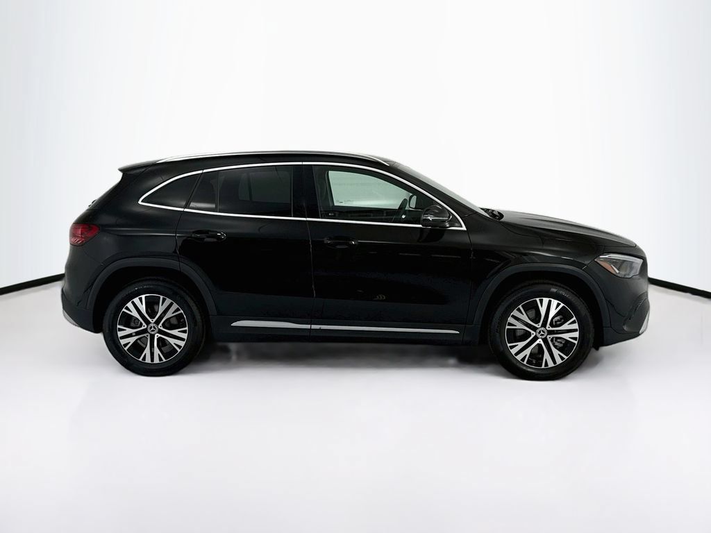 Used 2026 Mercedes-Benz GLA 250 image 4