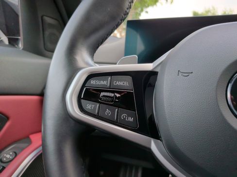 Used 2025 BMW 330i Sedan w/ M Sport Package RWD image 21