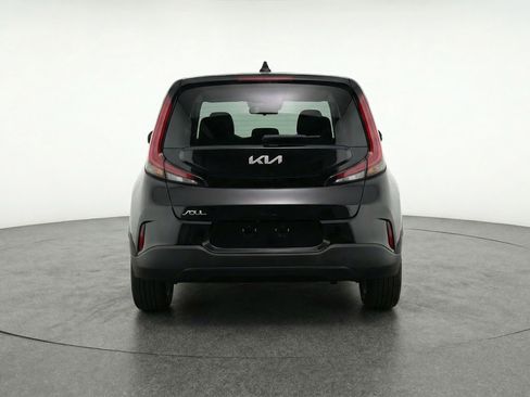 Used 2025 Kia Soul LX w/ LX Technology Package FWD image 7