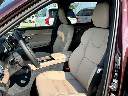 New 2026 Volvo XC90 B6 Plus w/ Protection Package Premier image 22