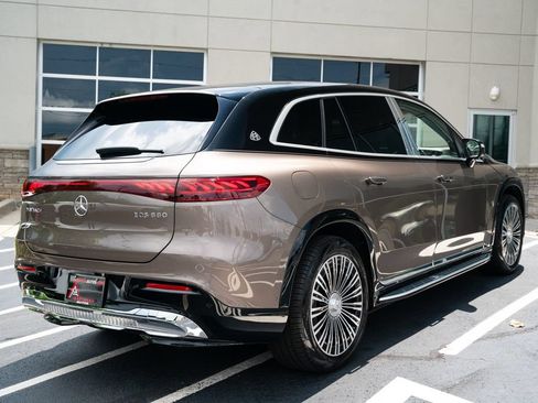 Used 2024 Mercedes-Benz Maybach EQS 680 4MATIC image 13
