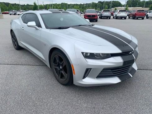 Used 2016 Chevrolet Camaro LT RWD image 3