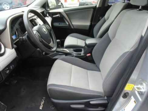 Used 2015 Toyota RAV4 XLE AWD/4WD image 13