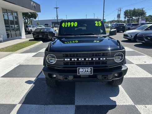 Used 2025 Ford Bronco Big Bend w/ Black Diamond Package AWD/4WD image 2