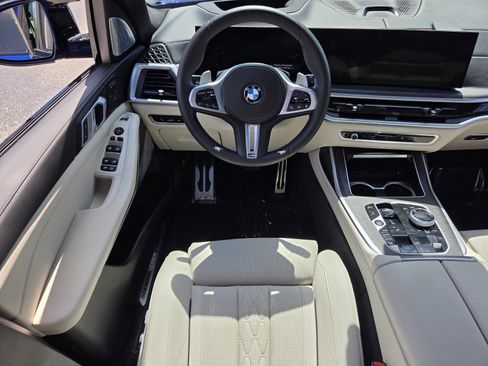Used 2026 BMW X7 M60i AWD/4WD image 12