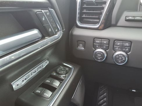 Used 2024 GMC Sierra 1500 Denali w/ Denali Reserve Package AWD/4WD image 26