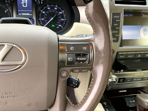 Used 2017 Lexus GX 460 Luxury image 23